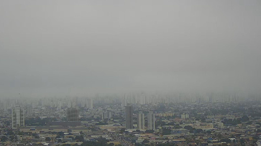 Neblina toma conta de Anápolis e manhã começa com queda de temperatura